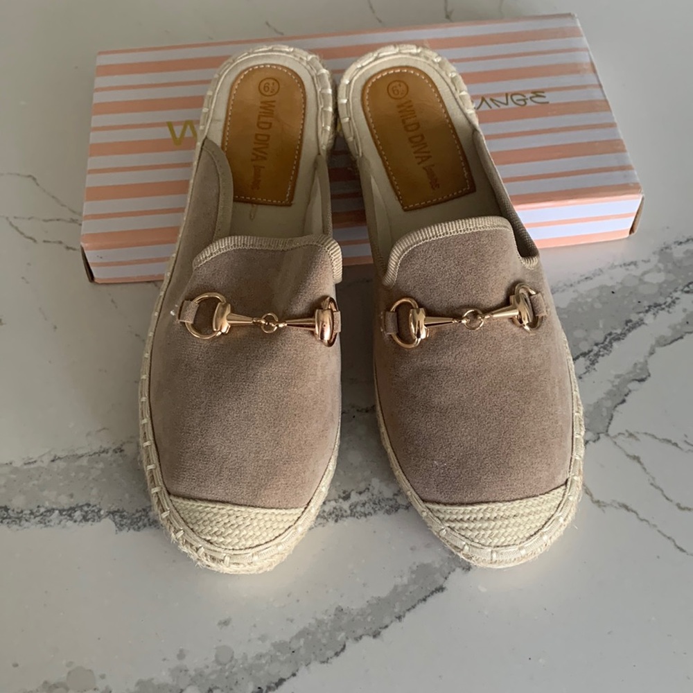 Wild Diva Taupe Suede Espadrille Size 6.5